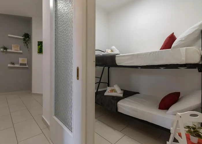 In Piazzetta Apartment