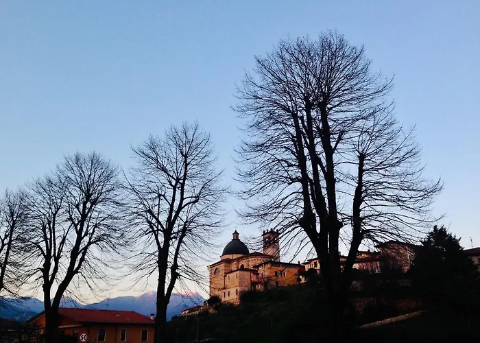 In Piazzetta Apartment *